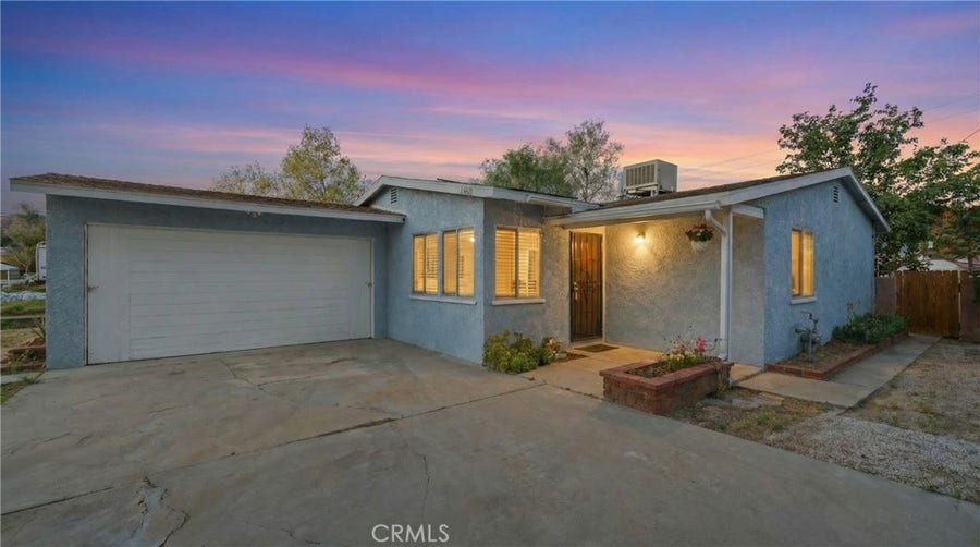 Property photo for 38893 Juniper Tree Rd, Palmdale, CA