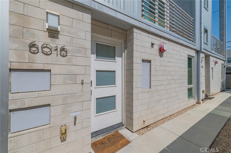 Property photo for 6016 W Beachwood Ln, Los Angeles, CA