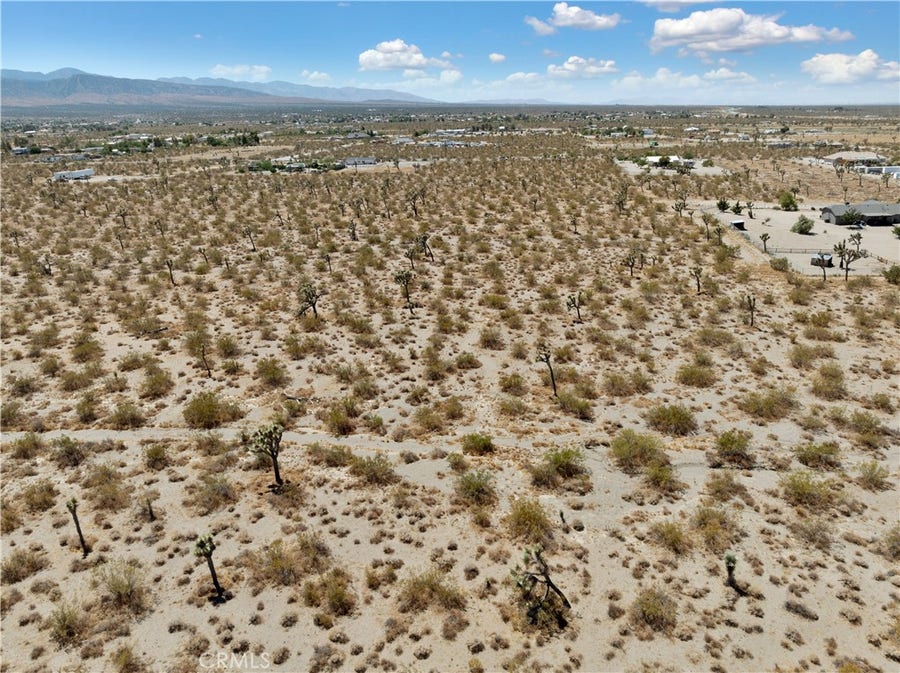 Property photo for 2 Wintergreen Rd, Pinon Hills, CA