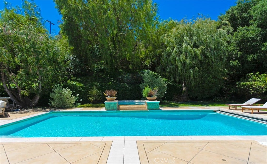 31201 Old San Juan Road, San Juan Capistrano, CA 92675 Pool has an electronic cover