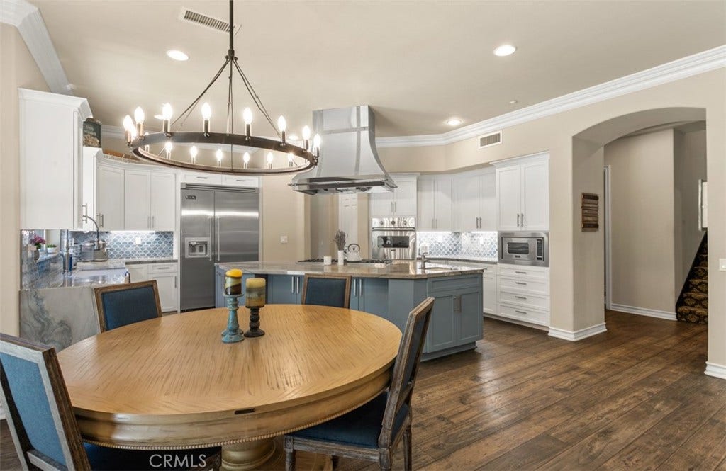 31201 Old San Juan Road, San Juan Capistrano, CA 92675 Breakfast nook