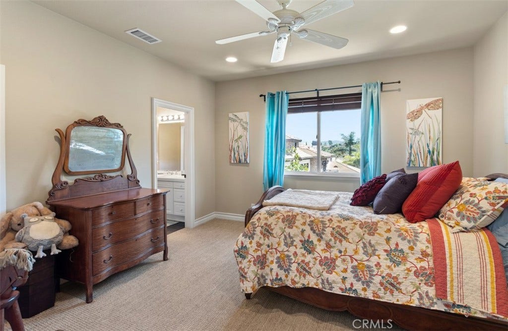 31201 Old San Juan Road, San Juan Capistrano, CA 92675 Upstairs guest bedroom