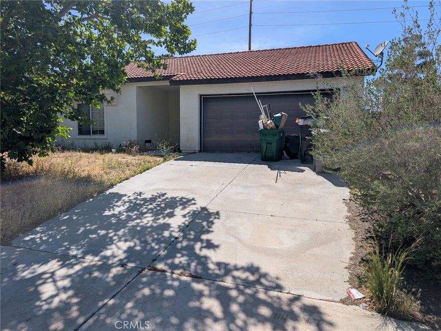 Property photo for 37513 Penara, Palmdale, CA