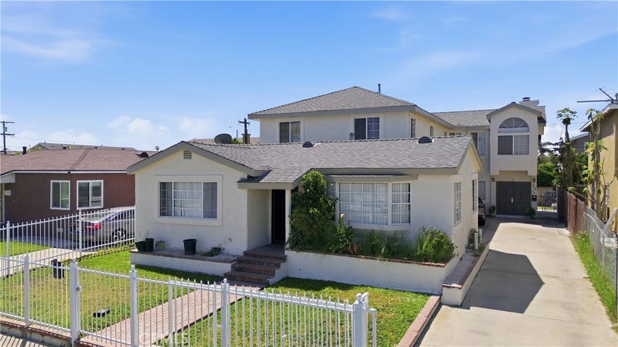 Property photo for 3362 W 134th Street, Hawthorne, CA