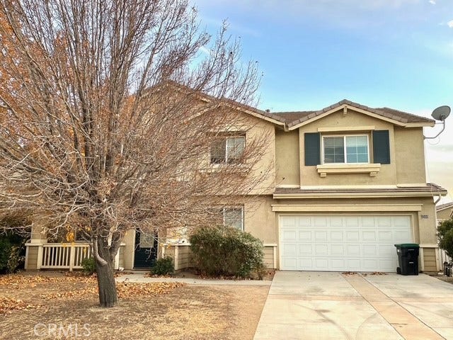 Property photo for 2330 W Avenue P12, Palmdale, CA