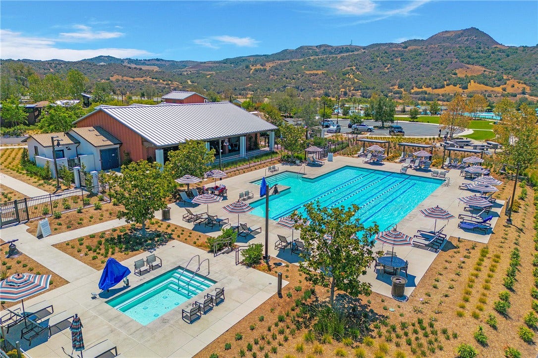 1401 Lasso Way, #304, Rancho Mission Viejo, CA 92694 1401 Lasso Way, #304, Rancho Mission Viejo, CA 92694