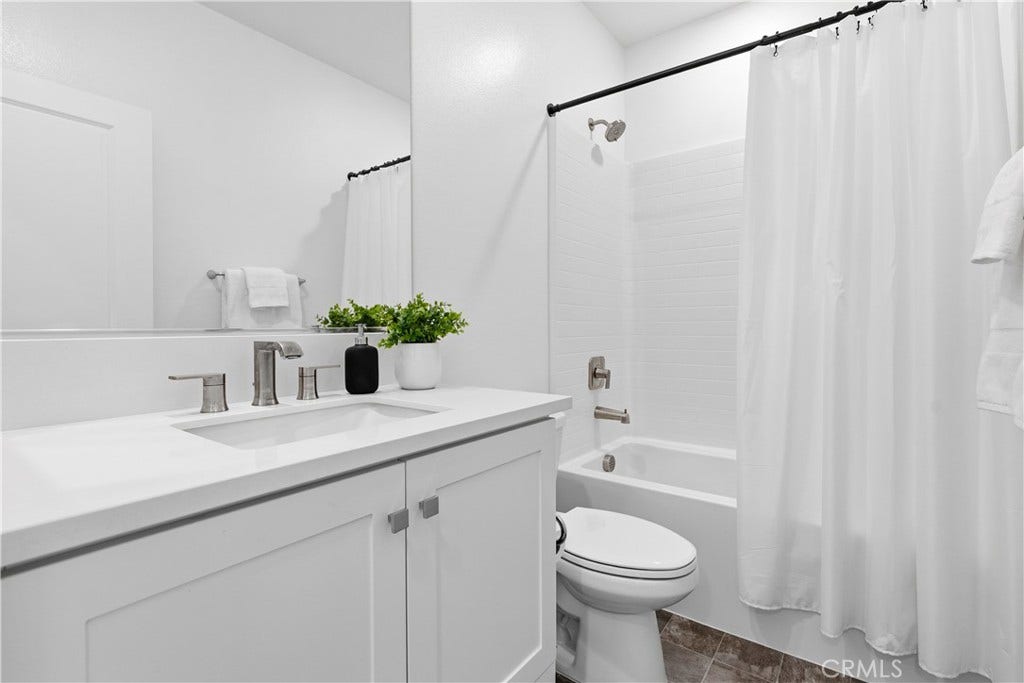 1401 Lasso Way, #304, Rancho Mission Viejo, CA 92694 1401 Lasso Way, #304, Rancho Mission Viejo, CA 92694