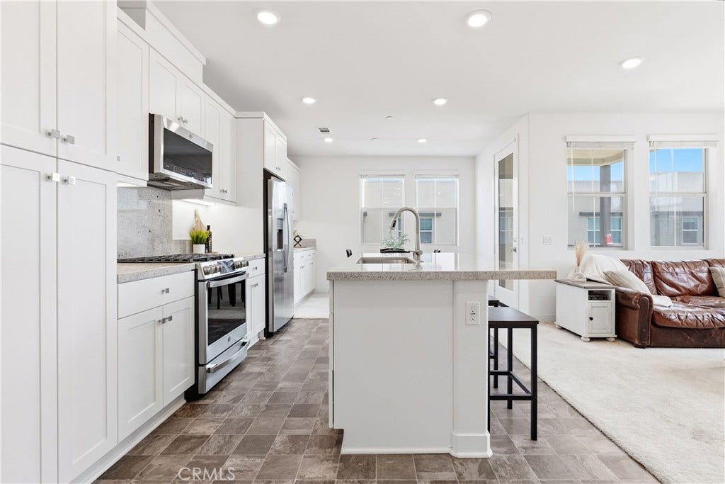 1401 Lasso Way, #304, Rancho Mission Viejo, CA 92694 1401 Lasso Way, #304, Rancho Mission Viejo, CA 92694