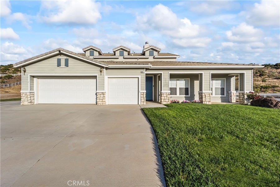 Property photo for 34122 Courtney Terrace, Acton, CA