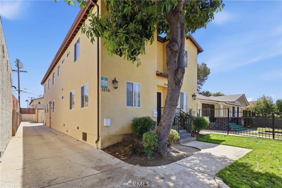 Property photo for 1614 W 39th Place, Los Angeles, CA
