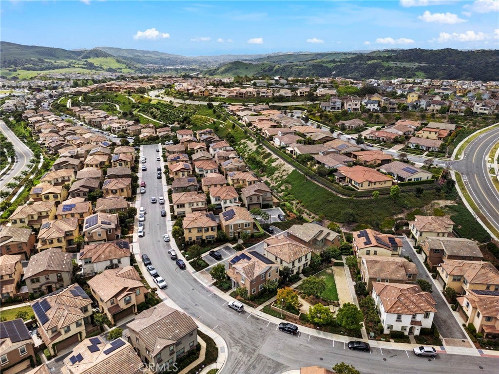 37 Majeza Court, Rancho Mission Viejo, CA 92694 37 Majeza Court, Rancho Mission Viejo, CA 92694