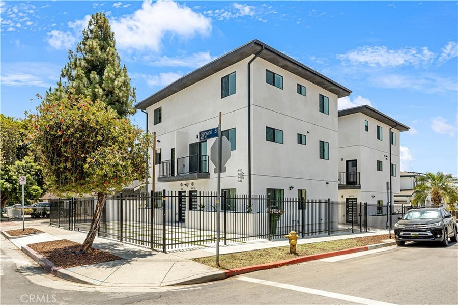Property photo for 443 N Harvard Boulevard, #1/2, Los Angeles, CA