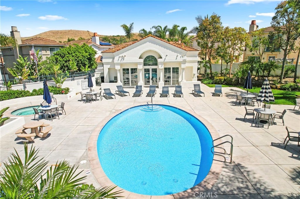 Community pool, spa and gym for Masters neighborhood