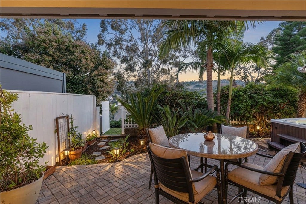 24306 Hillview, Laguna Niguel, CA 92677 24306 Hillview, Laguna Niguel, CA 92677