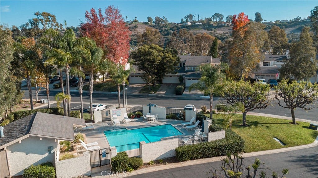 24306 Hillview, Laguna Niguel, CA 92677 24306 Hillview, Laguna Niguel, CA 92677