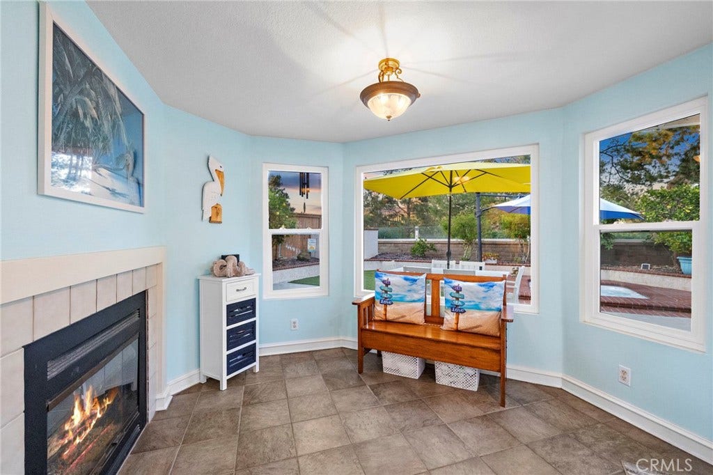28752 Calle Vista, Laguna Niguel, CA 92677 Breakfast nook