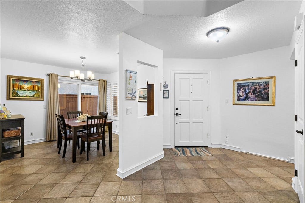 28752 Calle Vista, Laguna Niguel, CA 92677 Entry