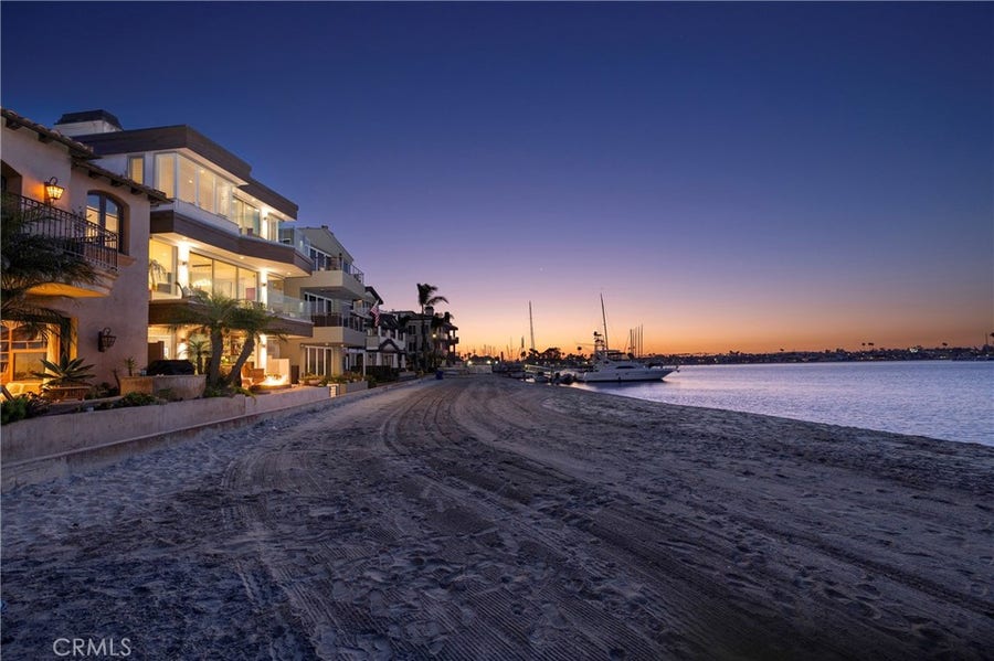 Property photo for 5517 E Ocean, Long Beach, CA