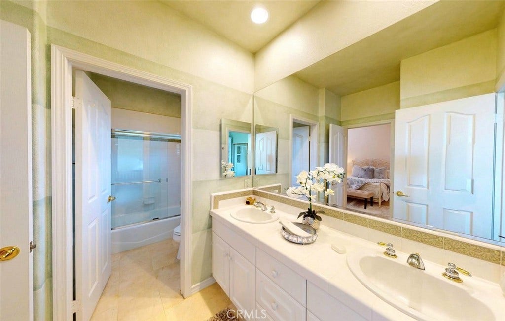 28671 Sea Point, Laguna Niguel, CA 92677 28671 Sea Point, Laguna Niguel, CA 92677