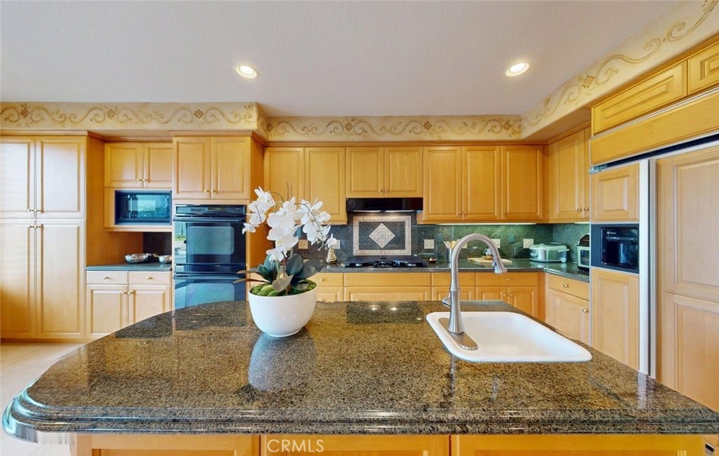 28671 Sea Point, Laguna Niguel, CA 92677 28671 Sea Point, Laguna Niguel, CA 92677