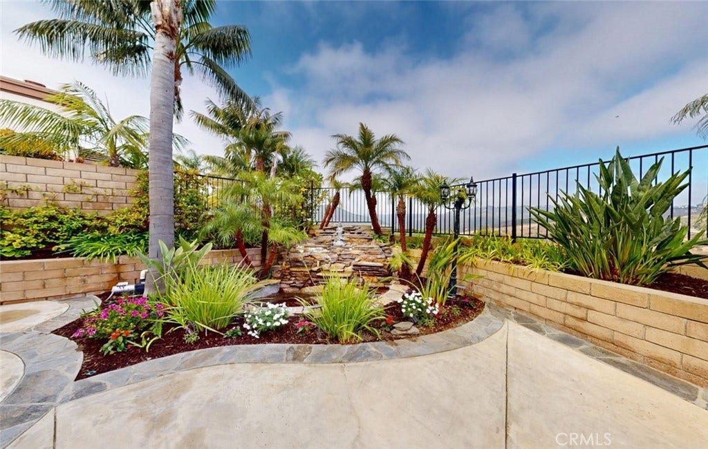 28671 Sea Point, Laguna Niguel, CA 92677 28671 Sea Point, Laguna Niguel, CA 92677
