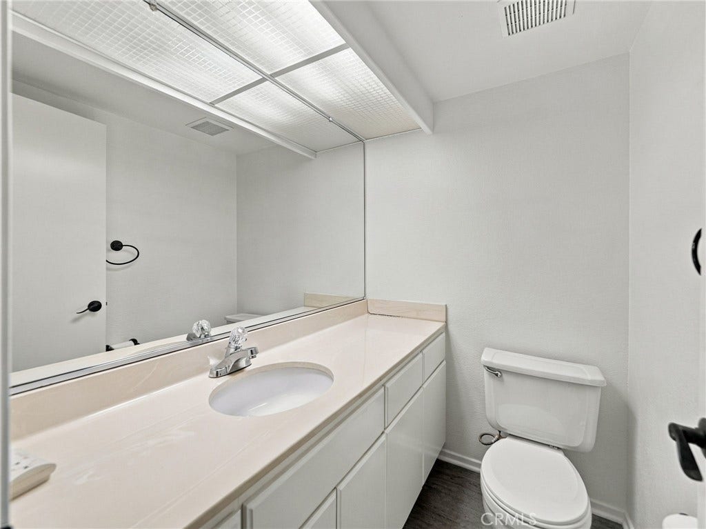 24879 Nueva Vista, Laguna Niguel, CA 92677 Downstairs Powder Room