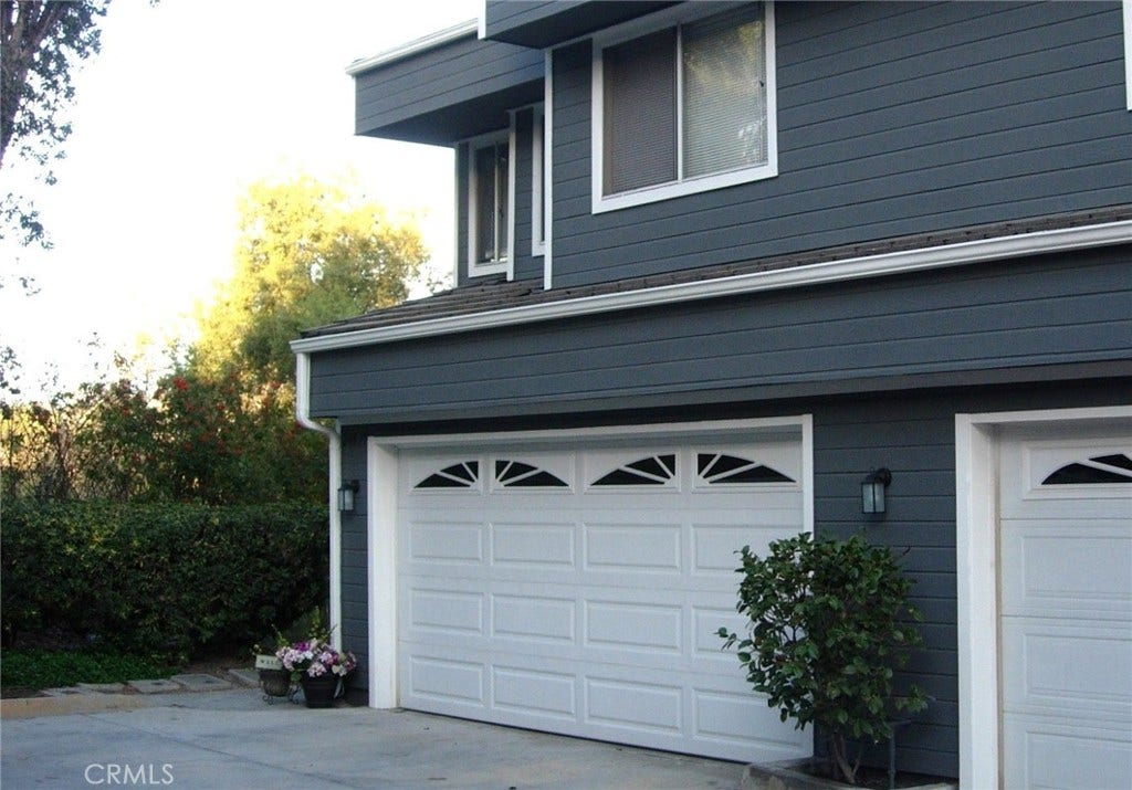 24879 Nueva Vista, Laguna Niguel, CA 92677 Beautiful Large End Unit