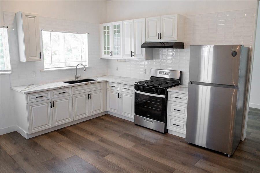 Property photo for 5908 Atlantic Avenue, #APT C, Long Beach, CA