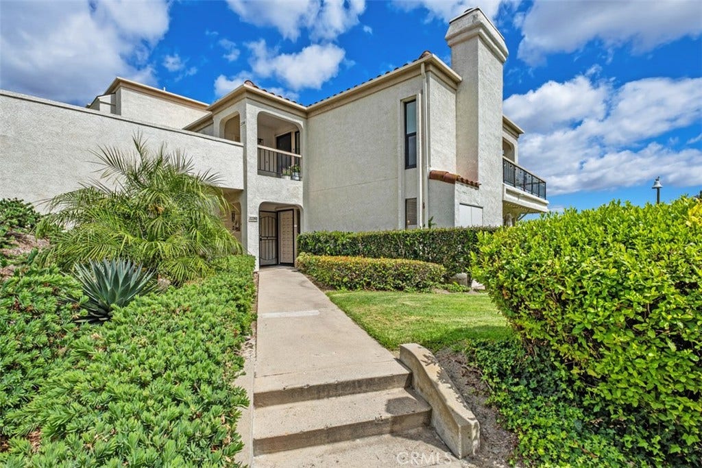 22392 Manacor, #1, Mission Viejo, CA 92692 Welcome to 22392 Manacor #1