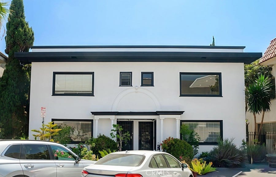 Property photo for 10 Esperanza Avenue, #12, Long Beach, CA
