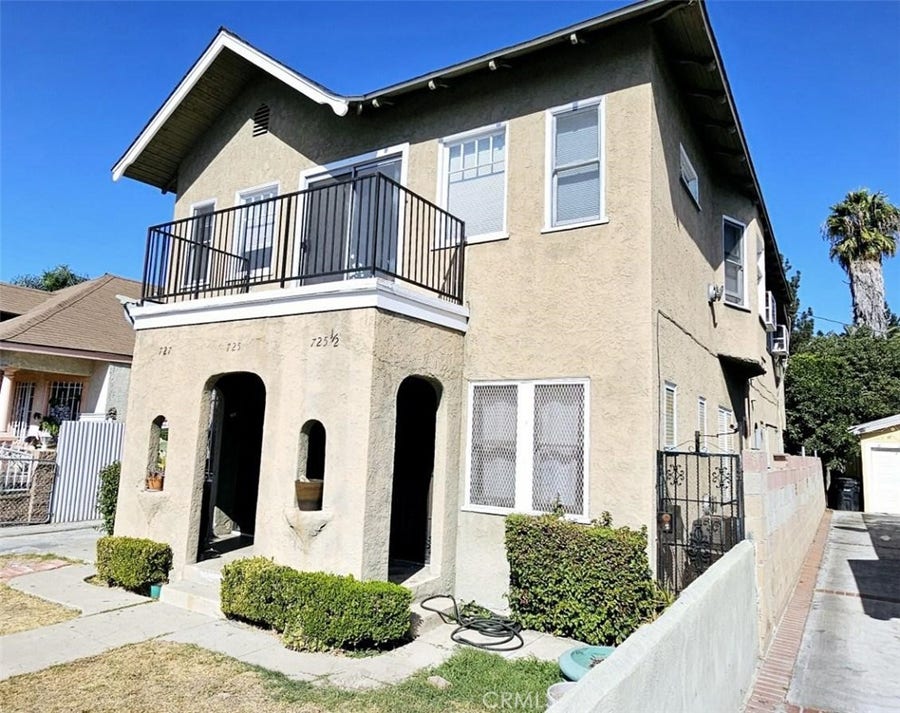 Property photo for 725 W 41st, Los Angeles, CA
