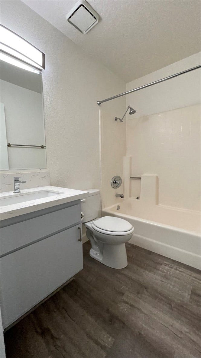 Secondary Bathroom has been updated -Shower in Tub