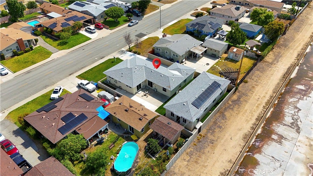 2516 E Walnut Creek, West Covina, CA 91791 2516 E Walnut Creek, West Covina, CA 91791