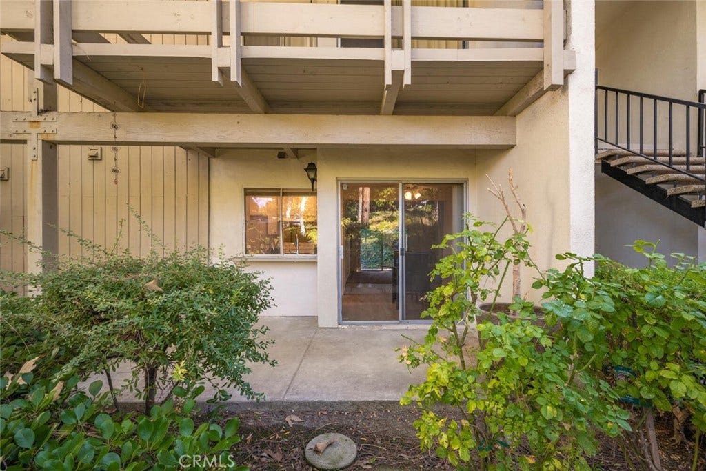 23732 Hillhurst, Laguna Niguel, CA 92677 Front View