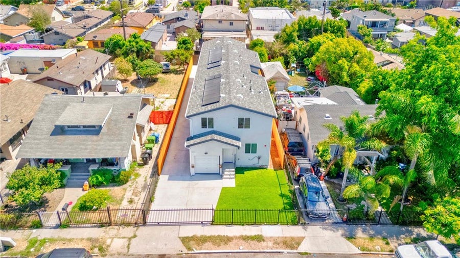 Property photo for 924 W 75th Street, Los Angeles, CA