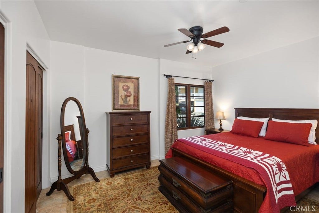240 Avenida Rosa, #B, San Clemente, CA 92672 Primary bedroom.