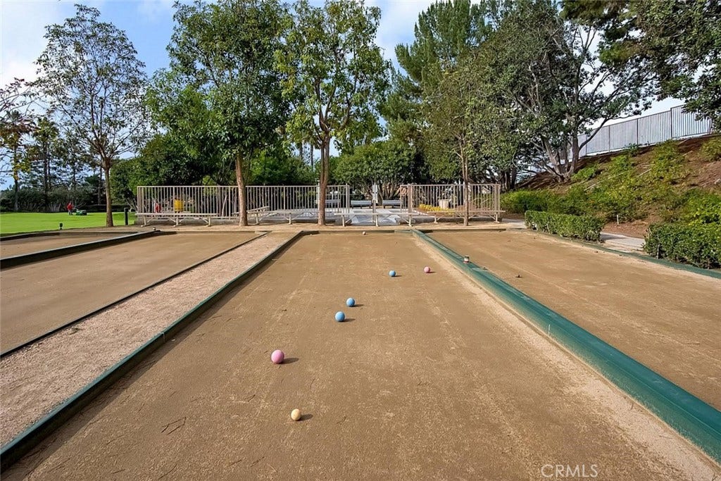 21488 Miramar, Mission Viejo, CA 92692