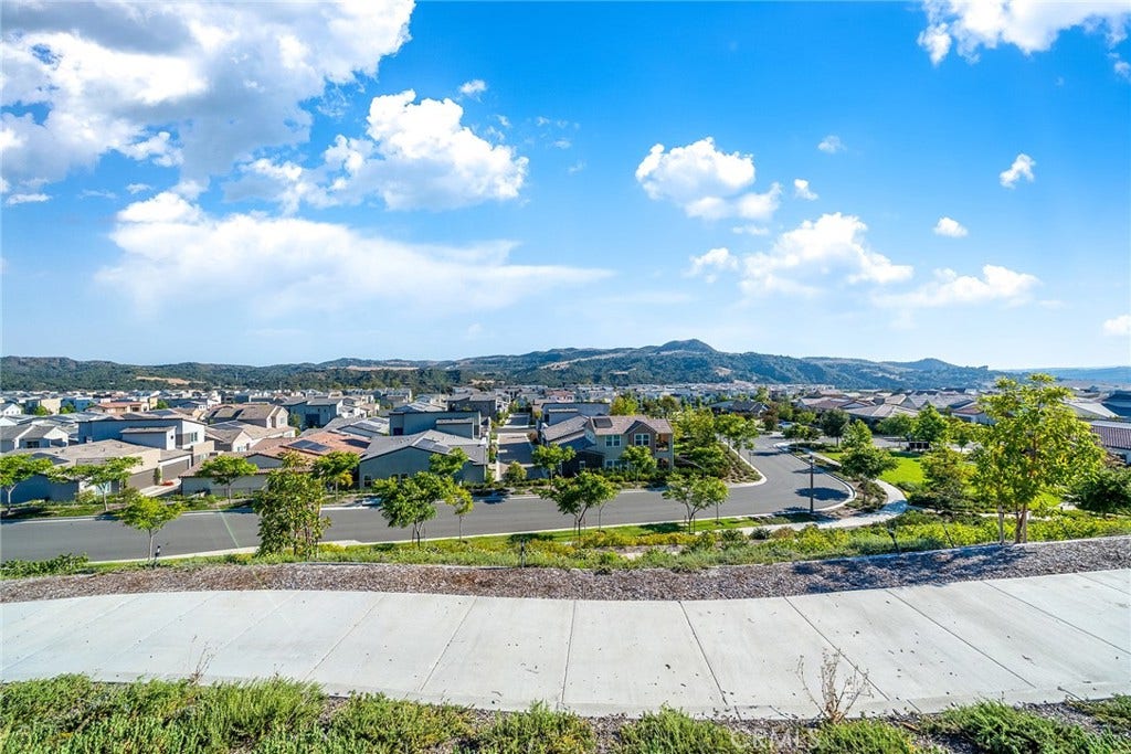 240 Autumn Way, Rancho Mission Viejo, CA 92694 240 Autumn Way, Rancho Mission Viejo, CA 92694