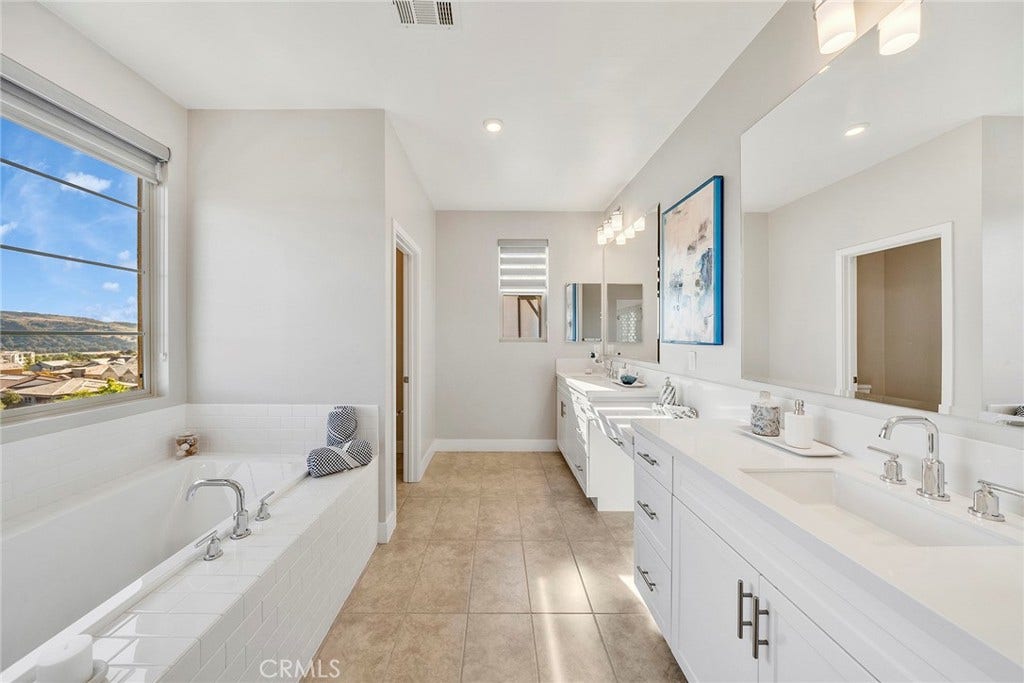 240 Autumn Way, Rancho Mission Viejo, CA 92694 240 Autumn Way, Rancho Mission Viejo, CA 92694