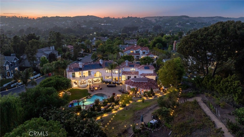 28572 Paseo Zorro, San Juan Capistrano, CA 92675 28572 Paseo Zorro, San Juan Capistrano, CA 92675