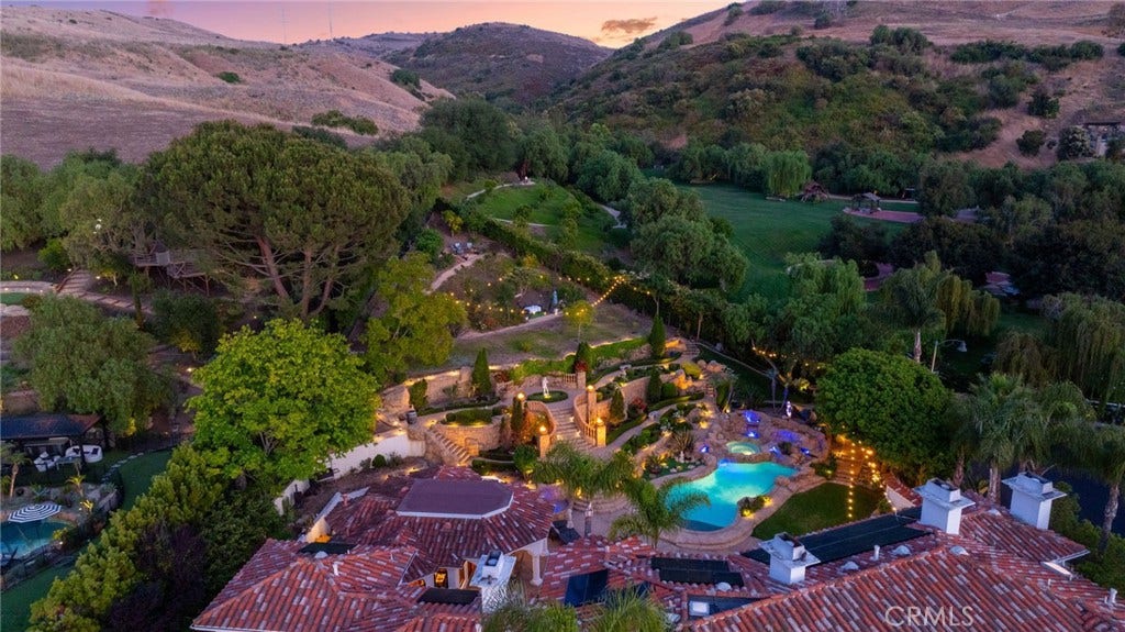 28572 Paseo Zorro, San Juan Capistrano, CA 92675 28572 Paseo Zorro, San Juan Capistrano, CA 92675