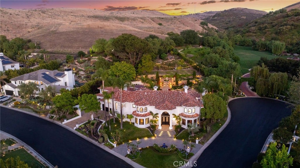28572 Paseo Zorro, San Juan Capistrano, CA 92675 28572 Paseo Zorro, San Juan Capistrano, CA 92675