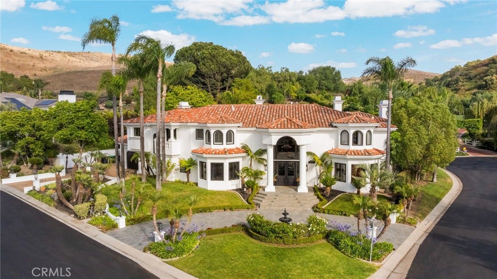 28572 Paseo Zorro, San Juan Capistrano, CA 92675 28572 Paseo Zorro, San Juan Capistrano, CA 92675