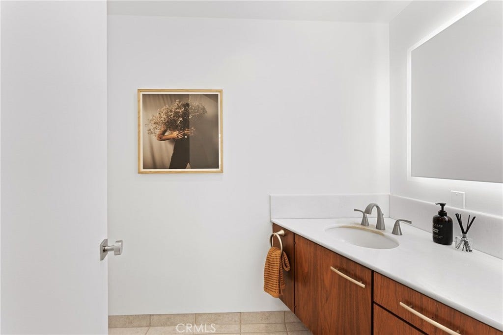 1201 Via La Jolla, San Clemente, CA 92672 1201 Via La Jolla, San Clemente, CA 92672