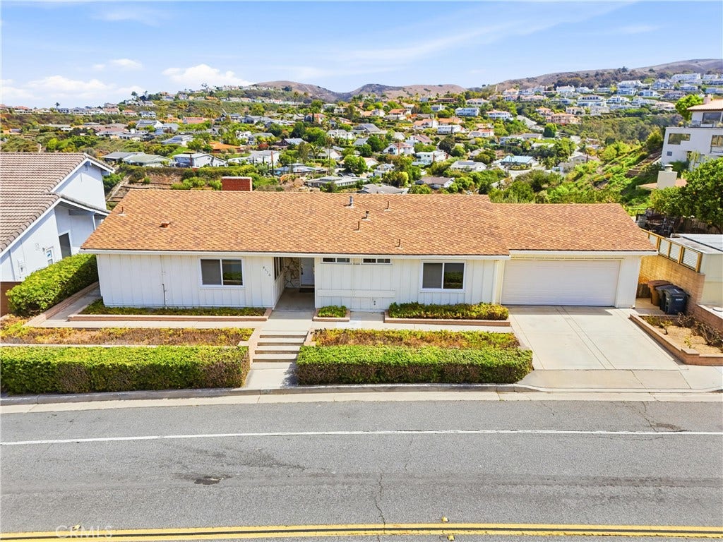 4110 Calle Bienvenido, San Clemente, CA 92673 4110 Calle Bienvenido, San Clemente, CA 92673