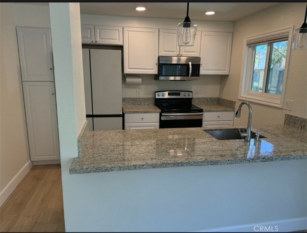 32221 Alipaz, #233, San Juan Capistrano, CA 92675 kitchen