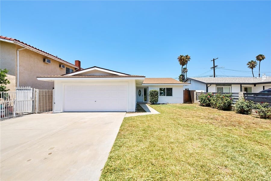 Property photo for 8147 Aldea Avenue, Lake Balboa, CA