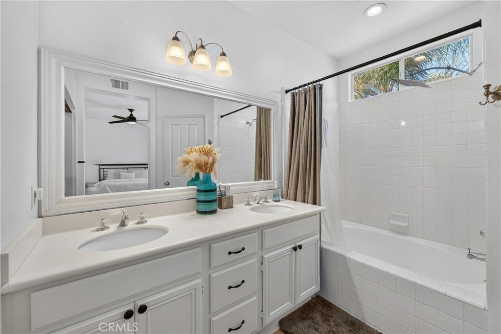 21 Calle Del Mar, Rancho Santa Margarita, CA 92688 21 Calle Del Mar, Rancho Santa Margarita, CA 92688
