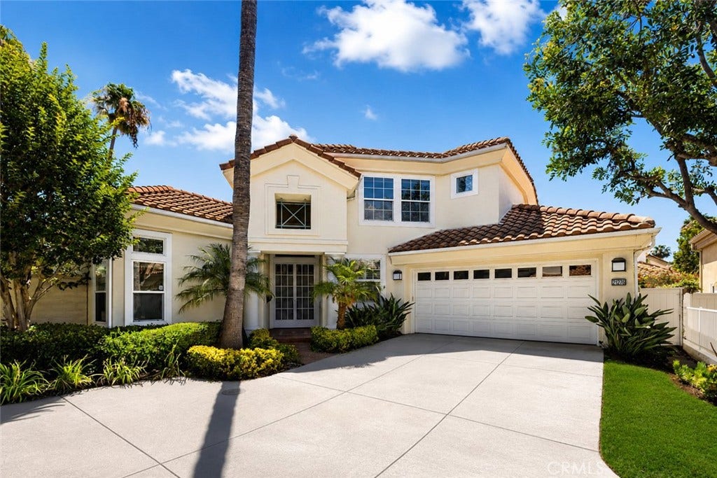 21276 Mazatlan, Mission Viejo, CA 92692 21276 Mazatlan, Mission Viejo, CA 92692