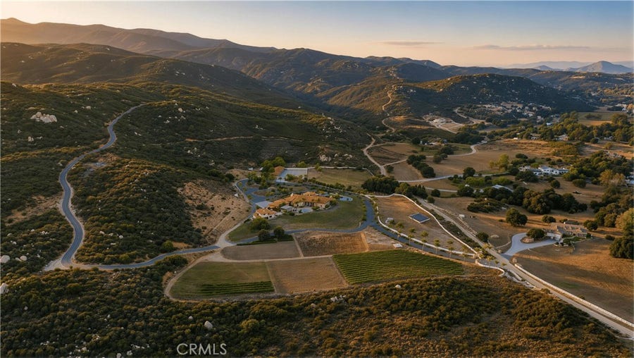 Property photo for 37565 Calle De Companero, Murrieta, CA